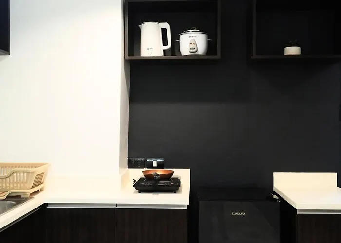 Artsy Loft 1br, 24-7concierge, Balcony Apartment